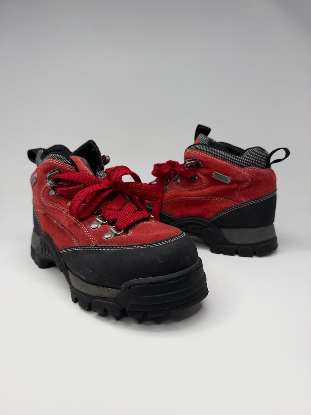 Candie’s Vintage Women’s Size 8.5 Red Leather Hiking Boots Chunky Lug Sole Y2K